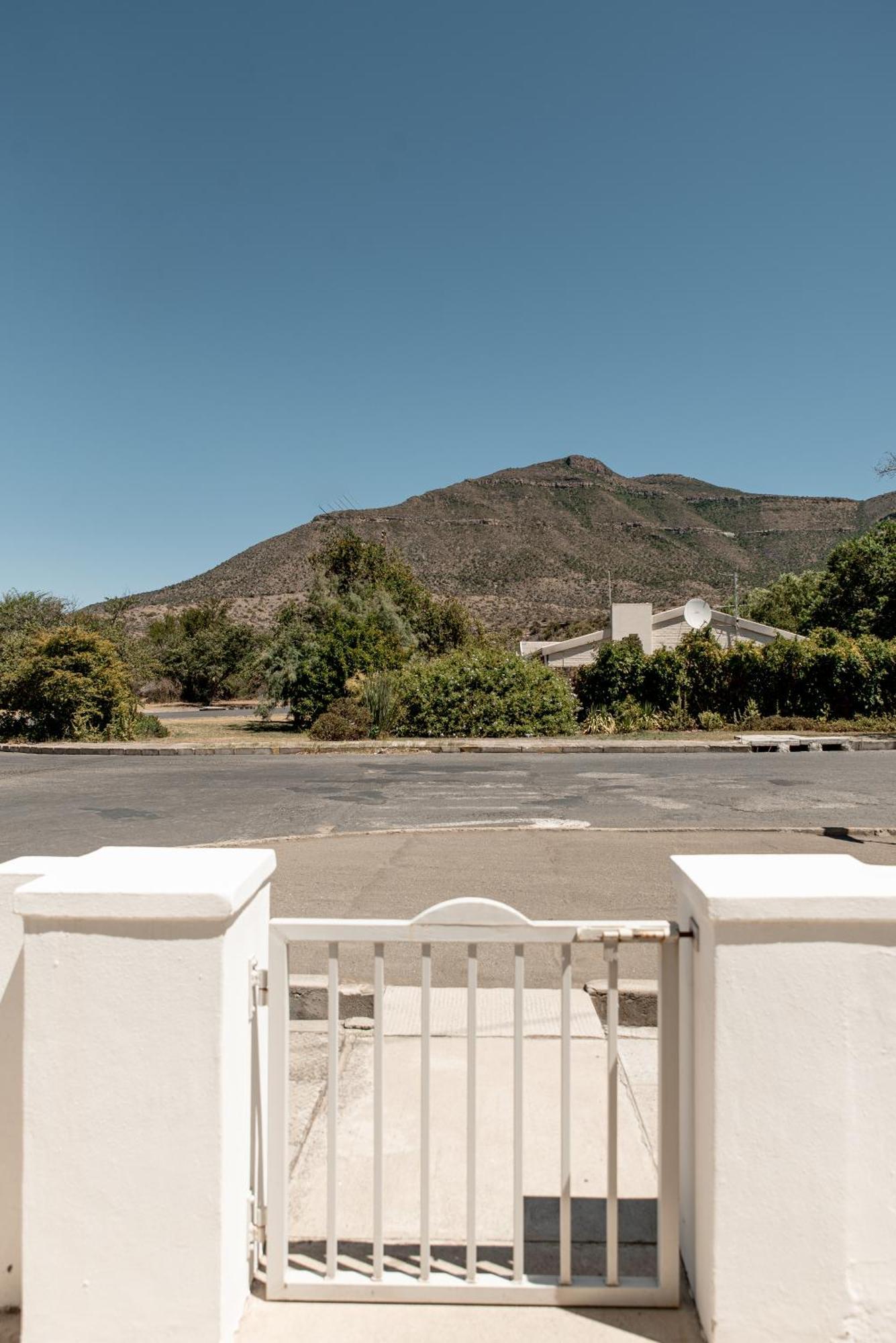 River Bend Guesthouses Graaff Reinet Exterior photo